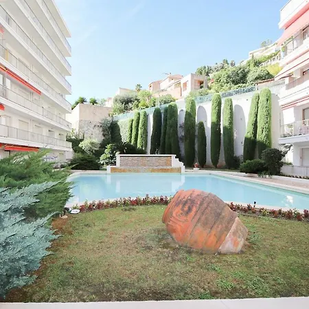 Apartment Au Bord De 1